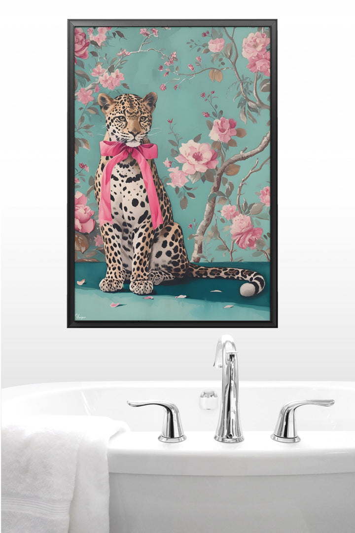 WANDBILD „Leopard mit Schleife“ – Acrylglas & Alu-Dibond | Exklusive und Moderne Kunst in Museumsqualität