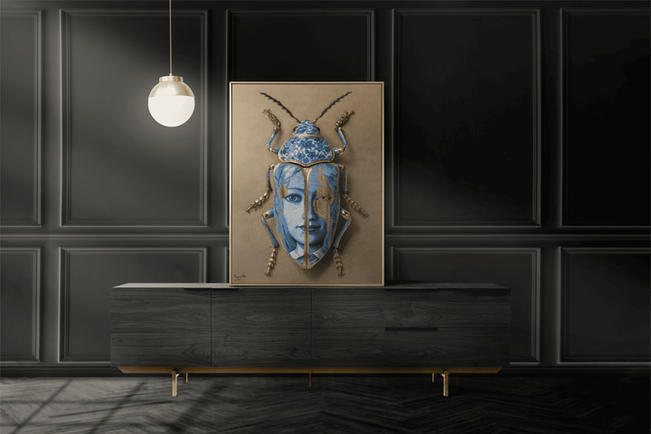 WANDBILD "Porzellan-Käfer mit Porträtmotiven – Delfter Blue Stil" – Acrylglas & Alu-Dibond | Exklusive Limitierte und Moderne Kunst | 1 von 50 Weltweit in Museumsqualität
