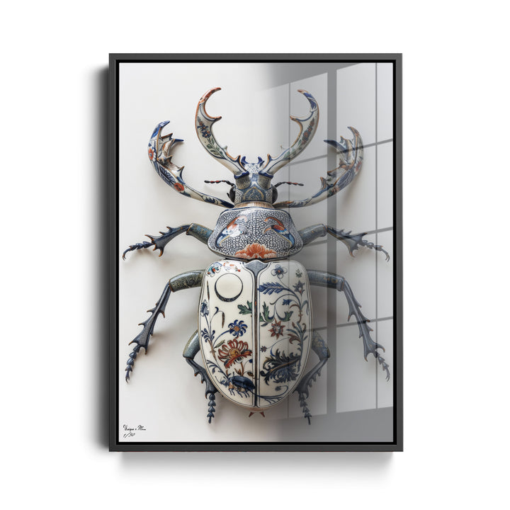 WANDBILD "Porzellan-Hirschkäfer mit floralen Motiven – Delfter Blue Stil" – Acrylglas & Alu-Dibond | Exklusive Limitierte und Moderne Kunst | 1 von 50 Weltweit in Museumsqualität