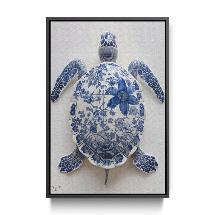 WANDBILD "Porzellan-Schildkröte mit botanischen Motiven – Delfter Blue Stil" – Acrylglas & Alu-Dibond | Exklusive Limitierte und Moderne Kunst | 1 von 50 Weltweit in Museumsqualität