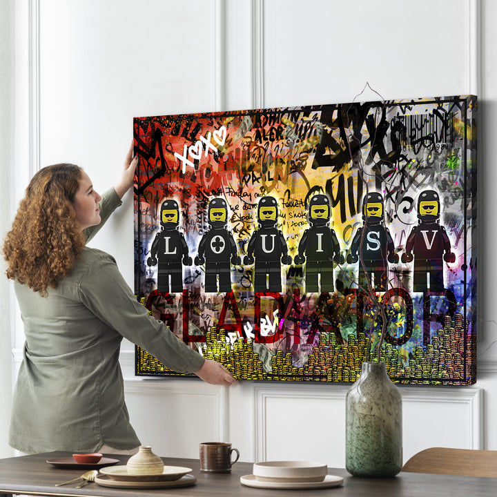 WANDBILD „Street Art – Louis V“ – Acrylglas & Alu-Dibond | Exklusive und Moderne Pop-Art in Museumsqualität